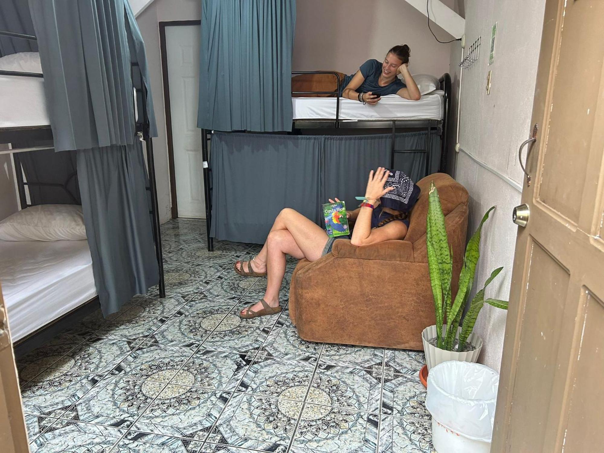 Alpha Arenal Hostel La Fortuna Eksteriør bilde